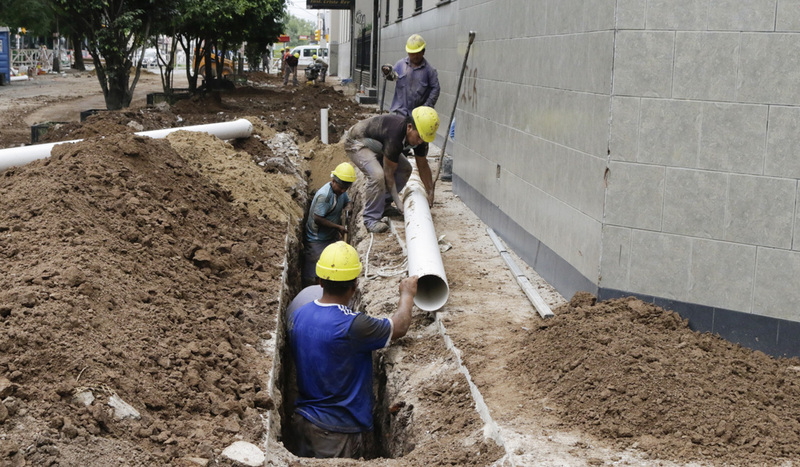 La obra de cloacas llega a los barrios La obra de cloacas llega a los barrios