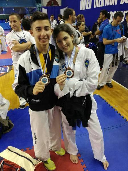 Los Taekwondistas de la Vecinal Uni&oacute;n y Amistad