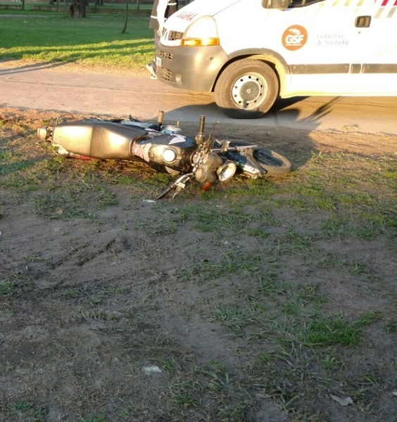 La moto encontrada junto al cuerpo sin vida de un joven