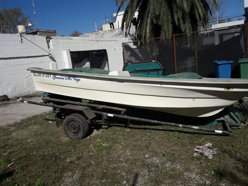 La lancha hallada en Barrio Los Robles