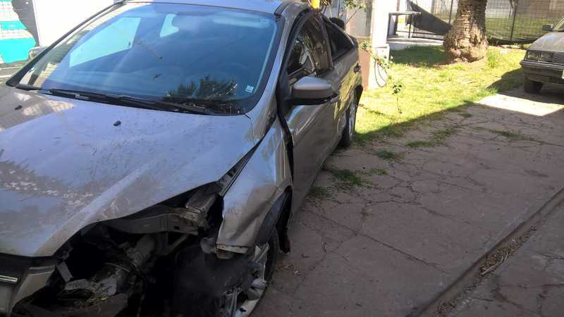 El Ford perdió el control en la entrada a la ciudad