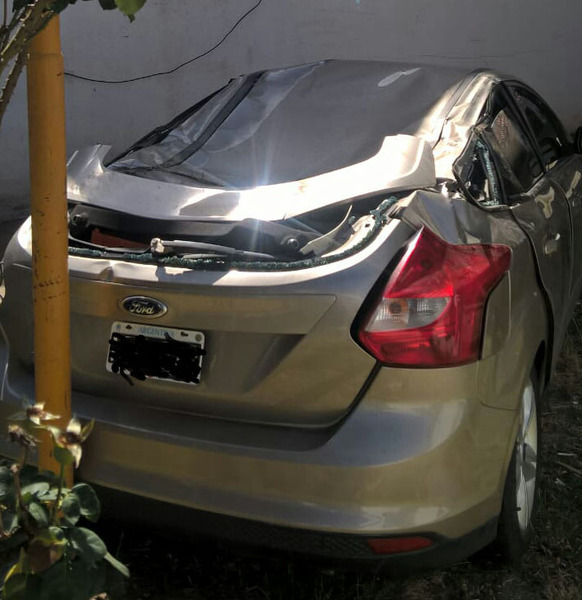 El Ford perdi&oacute; el control en la entrada a la ciudad