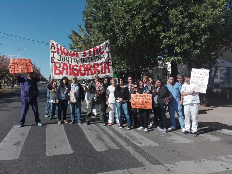 Los trabajadores de ATE sobre la Ruta 11