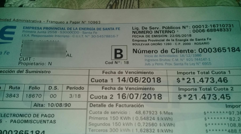 Una de las facturas recibida por los usuarios