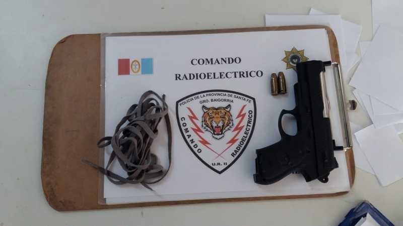 Imagen de Un detenido con una r&eacute;plica de arma de fuego