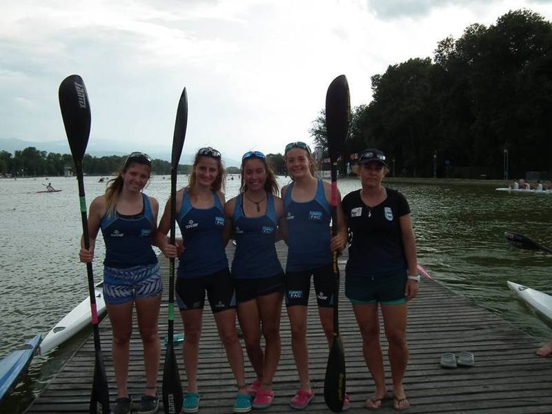 Las mujeres integrantes del equipo argentino de canotaje