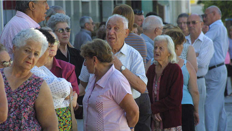 Los abuelos ser&aacute;n prioridad para realizar tr&aacute;mites