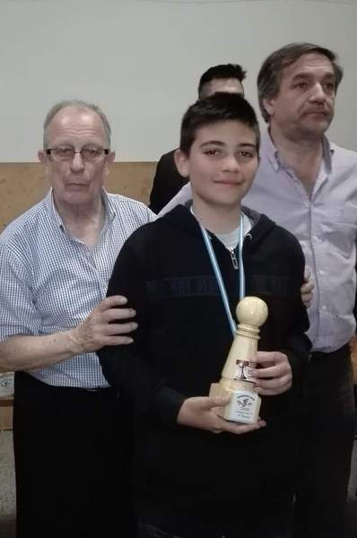 Los chicos de la ciudad en el certamen realizado de Jun&iacute;n