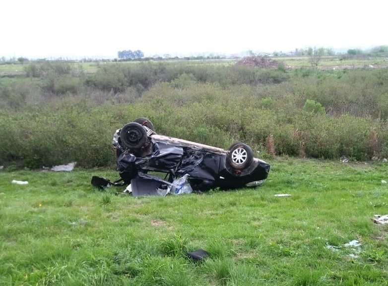 El auto siniestrado El auto siniestrado