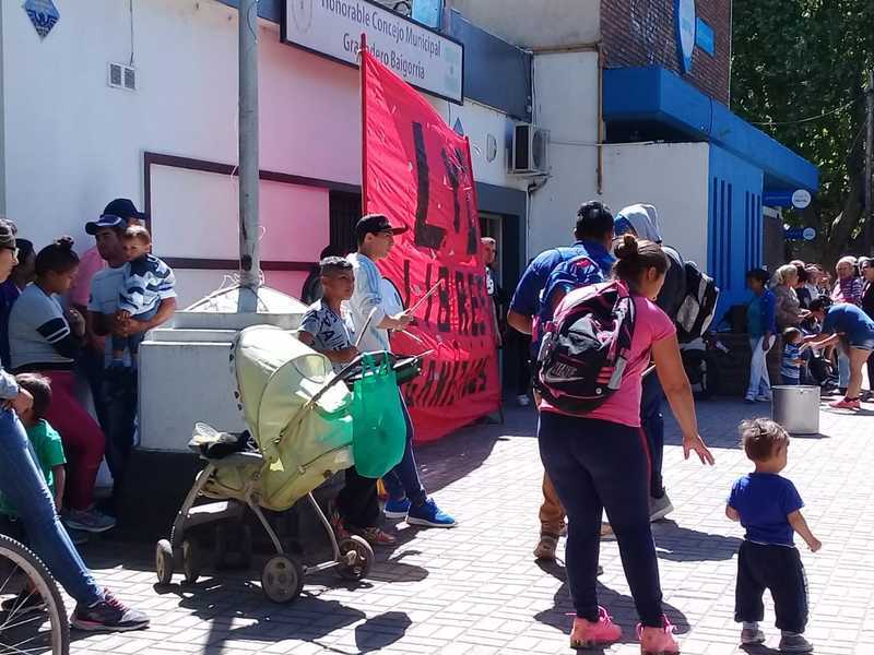 La concentraci&oacute;n frente al cuerpo deliberativo