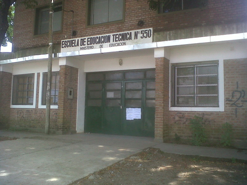 La Escuela secundaria en Barrio Santa Rita