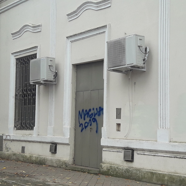 Una de las pintadas en barrio Centro