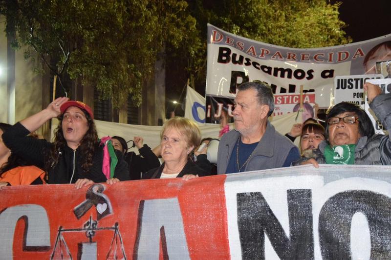 La familia encabez&oacute; la marcha en San Lorenzo