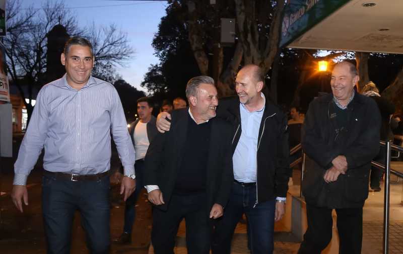 Los candidatos de Juntos recorrieron la ciudad