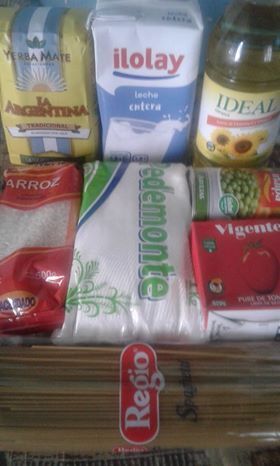 El bolsón entregado por el PAMI El bolsón entregado por el PAMI