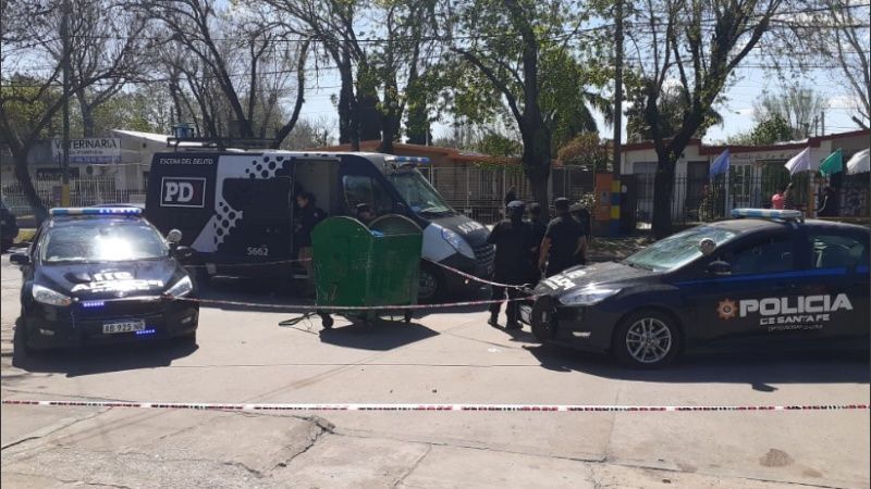 Efectivos policiales en el lugar