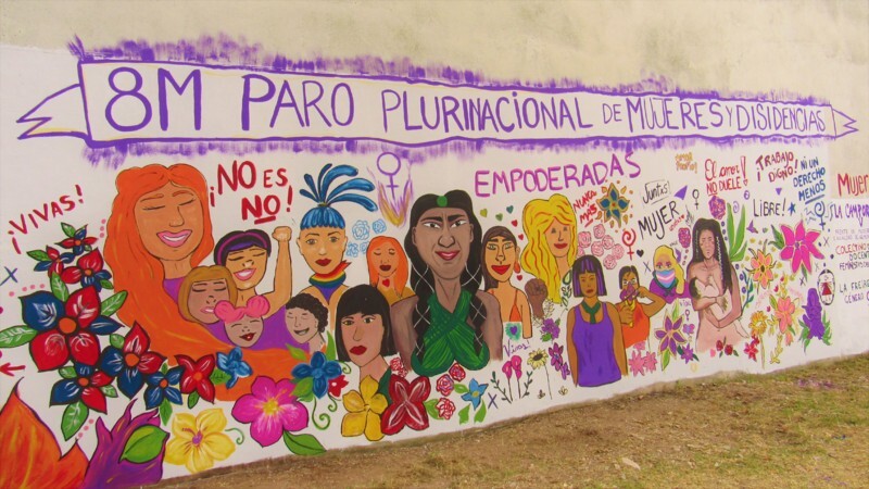 El mural pintado por distintas organizaciones de la ciudad
