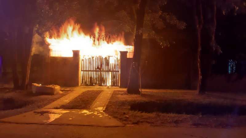 La vivienda incendiada