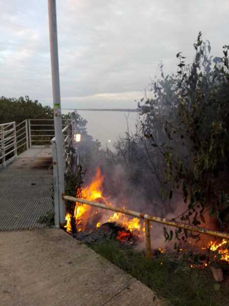 El fuego en el sector costero