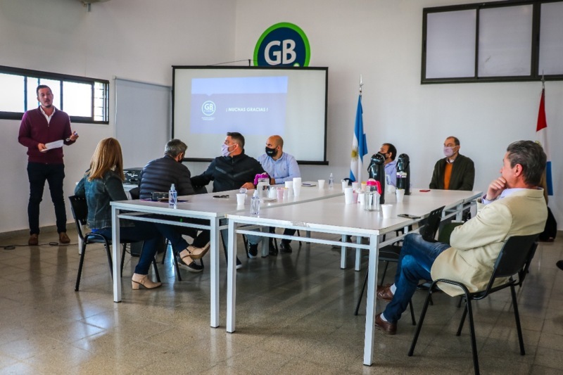 El Secretario Mart&iacute;n Tartarelli exponiendo el proyecto