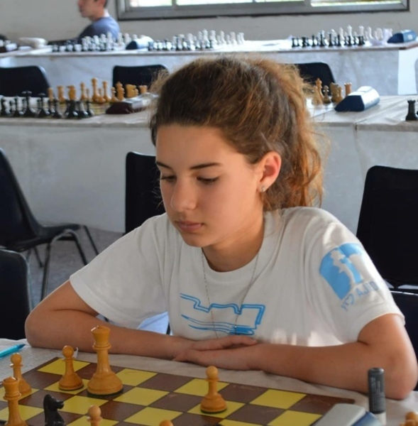 Julieta una de las jóvenes ajedrecistas en el Campeonato Argentino de Ajedrez Julieta una de las jóvenes ajedrecistas en el Campeonato Argentino de Ajedrez