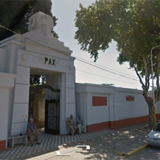 El cementerio local