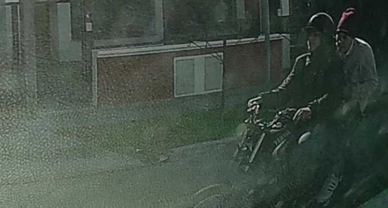 Los motochorros filmados en una c&aacute;mara de monitoreo