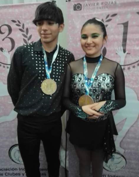 Alumnos del equipo de competici&oacute;n de Baigorria Skate