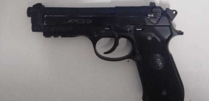 El arma secuestrada El arma secuestrada