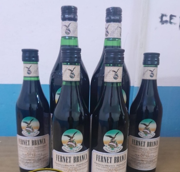 Falt&oacute; ja Coca