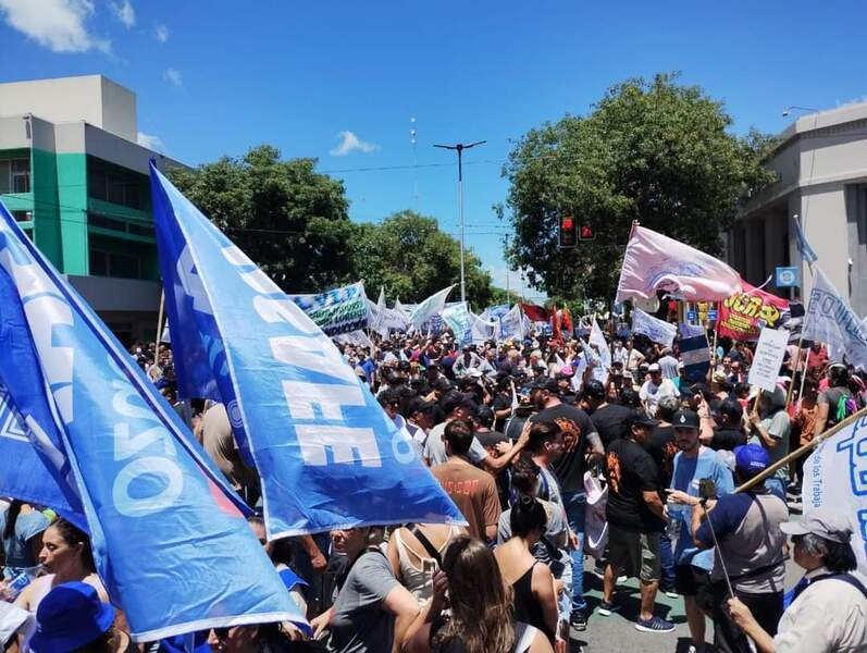 La tradicional esquina de los bancos