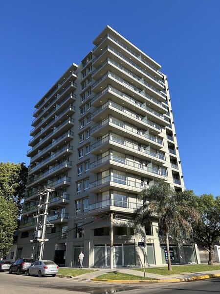 El edificio en barrio centro