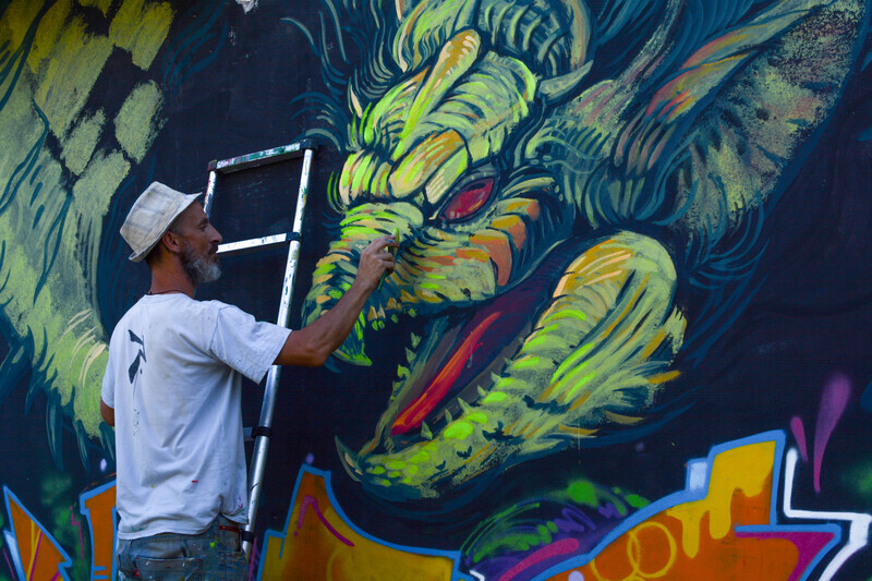 Uno de los murales art&iacute;sticos