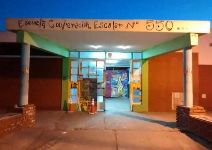 El colegio asaltado