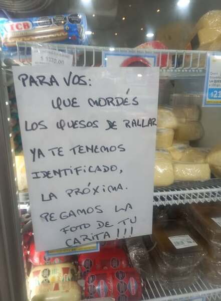 Rat&oacute;n Perez al asecho