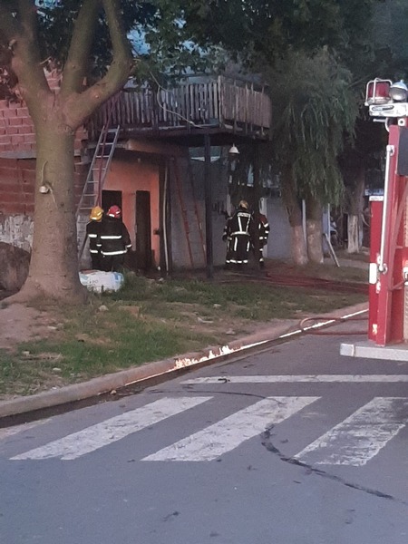 El trabajo de los bomberos en el lugar