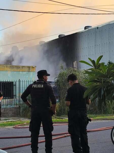 Fuego en barrio Litoral
