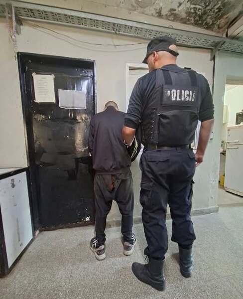 El sujeto detenido
