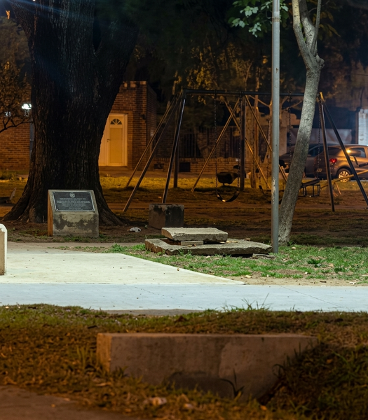 Plaza de Los Robles